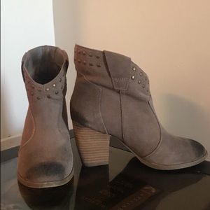 STEVE MADDEN BOOTIES